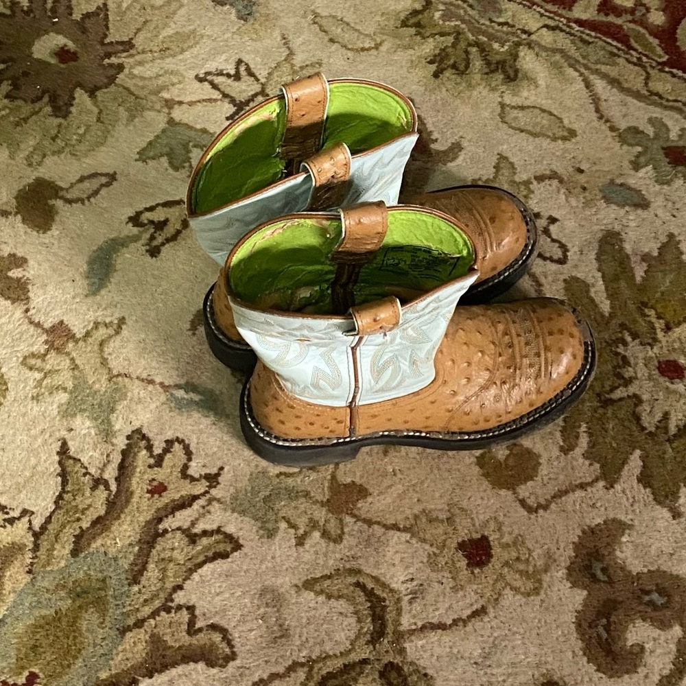 Ariat womens size 9 Cowboy Boots